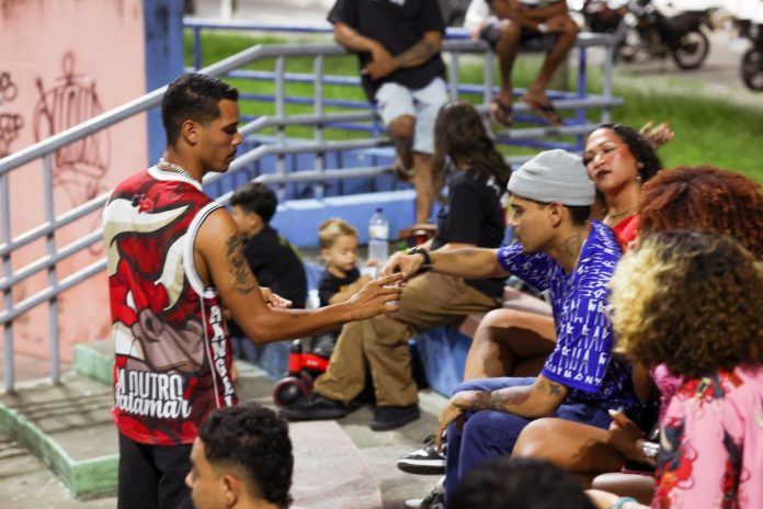 ‘Como se ninguém estivesse olhando’